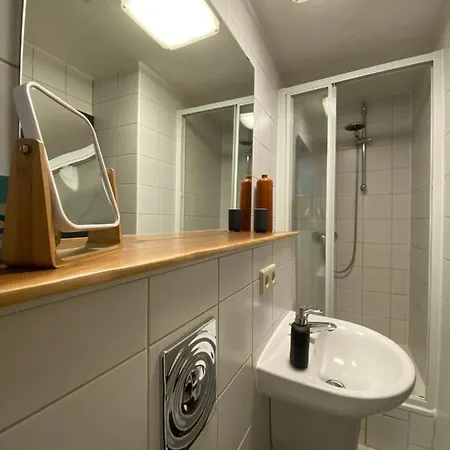 Ladenwohnung In Kreuzberg Mit Parkplatz In Einer Tiefgarage Apartmán Berlín