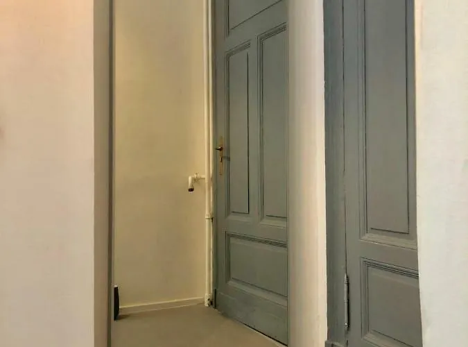 Ladenwohnung In Kreuzberg Mit Parkplatz In Einer Tiefgarage * Berlin