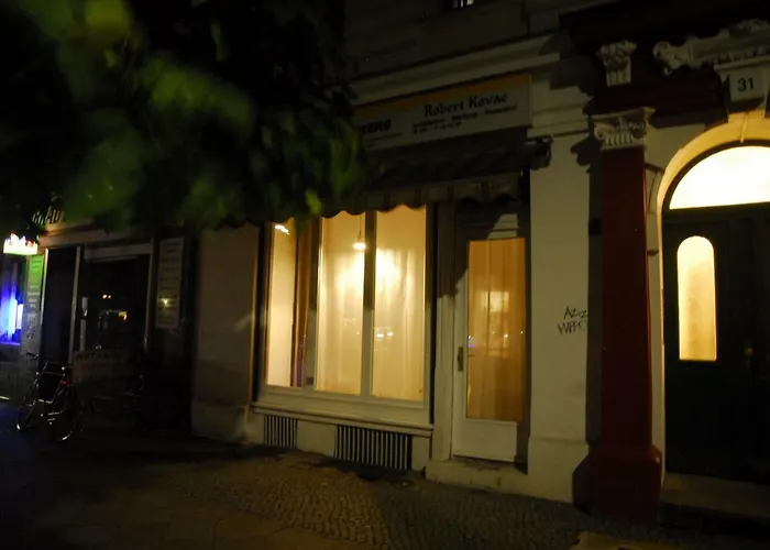 Ladenwohnung In Kreuzberg Mit Parkplatz In Einer Tiefgarage Daire Berlin