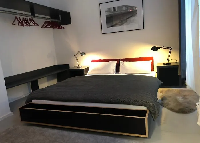 Ladenwohnung In Kreuzberg Mit Parkplatz In Einer Tiefgarage *